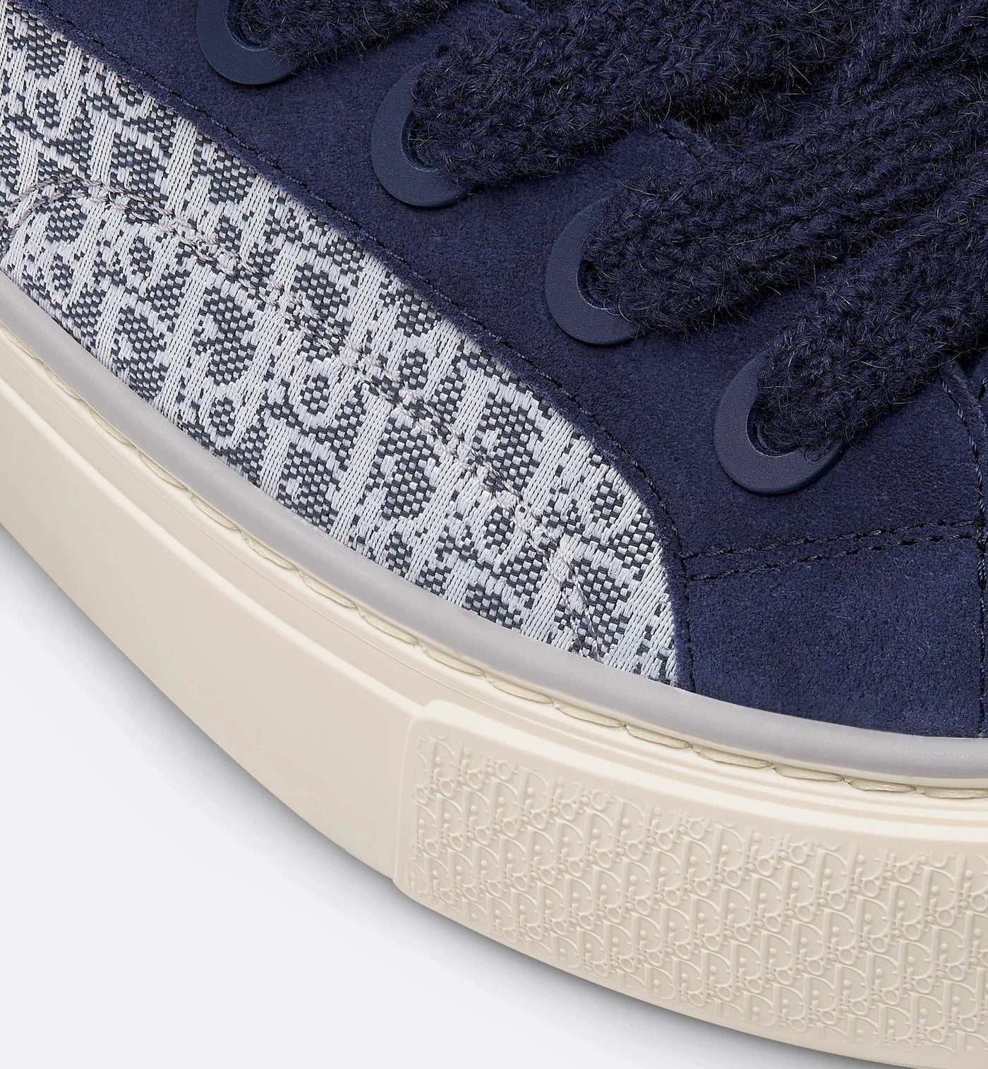 B33 SPIN Sneaker