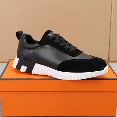 HER Sneaker