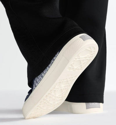 B33 SPIN Sneaker
