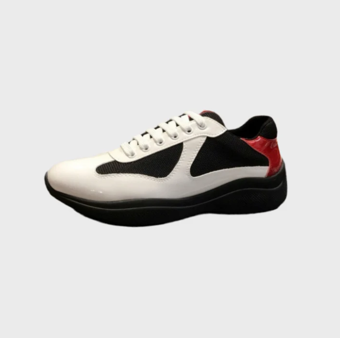 Cups Sneaker