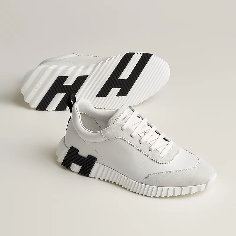 HER Sneaker