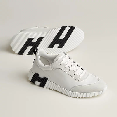 HER Sneaker