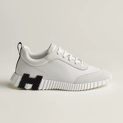 HER Sneaker